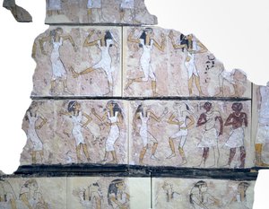 Fragment van muurschildering die dansende meisjes afbeeldt